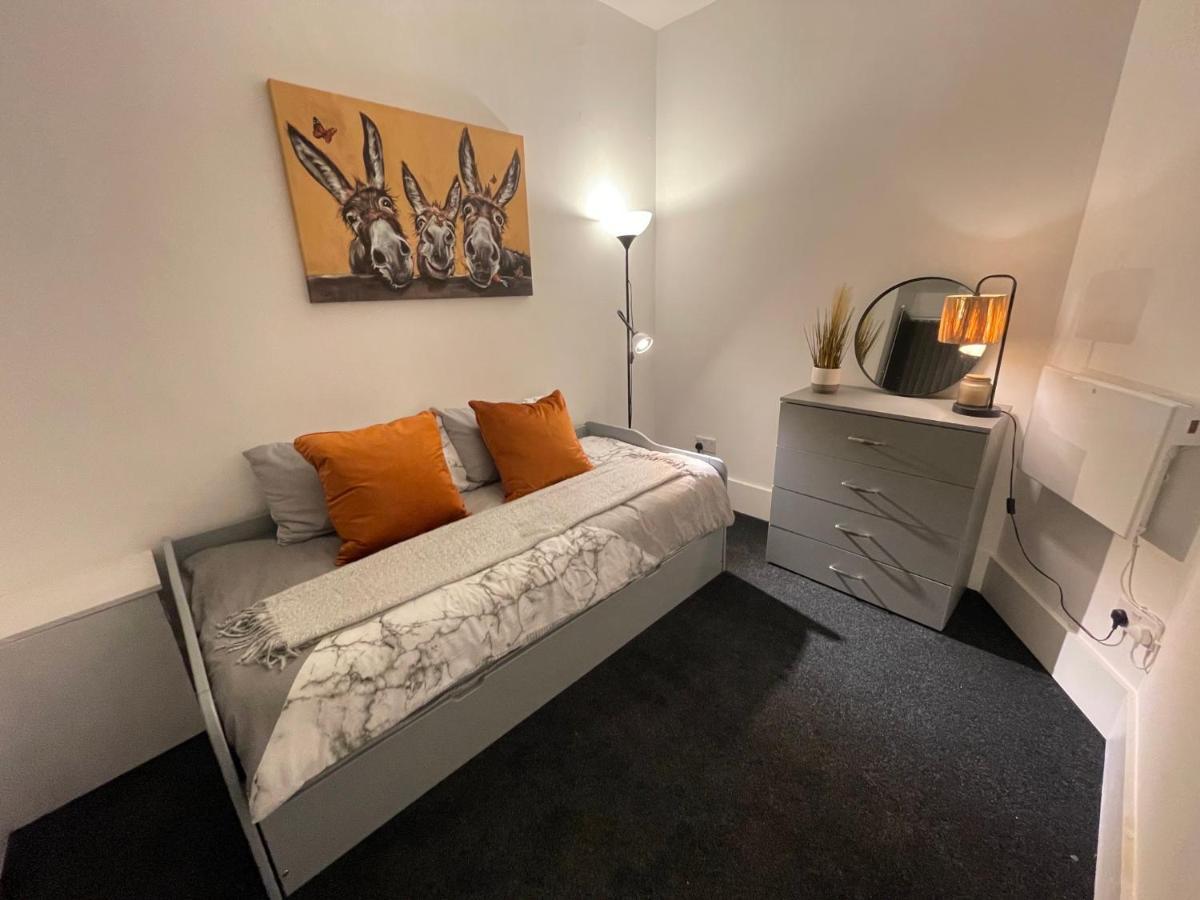 Urban 3 Bedroom Home In Kings Heath-Great Location 伯明翰 外观 照片