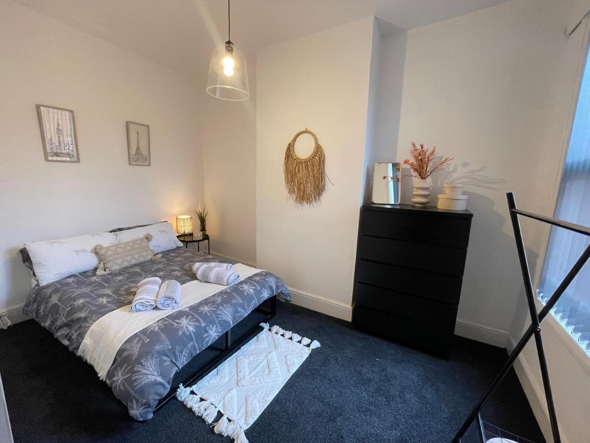Urban 3 Bedroom Home In Kings Heath-Great Location 伯明翰 外观 照片